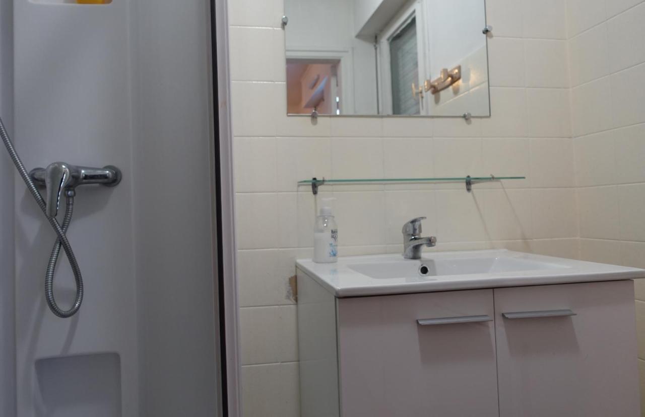 Ty Nevet - Appartement Avec Balcon Et Parking Prive Quimper Exterior photo